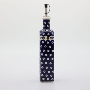 Olive oil bottle with pourer square (A544 D24)        